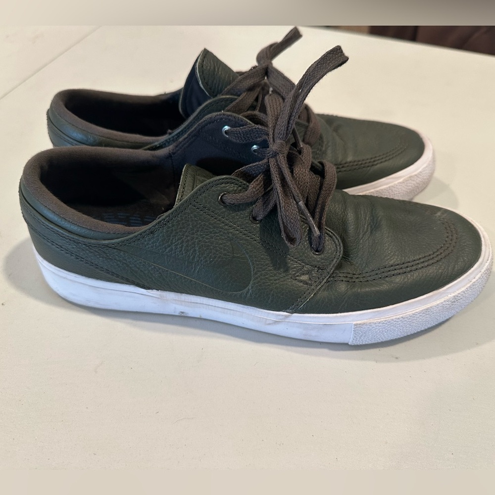 Nike Men's Janoski Green leather size 9